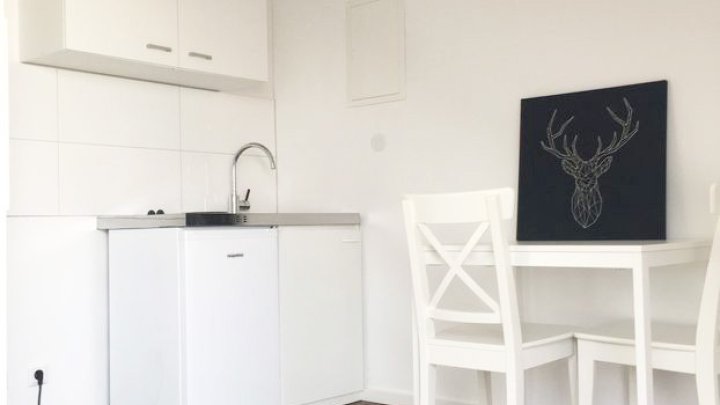 All-Inclusive! Am Wehrhahn-S-Bahnhof! Sonniges und modernes Studio-App. in zentraler Lage!