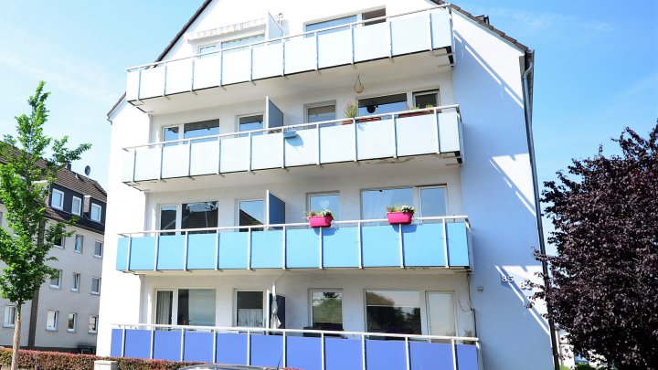 Ratingen! Renovierte 2 Zimmer Wohnung in ruhiger Lage