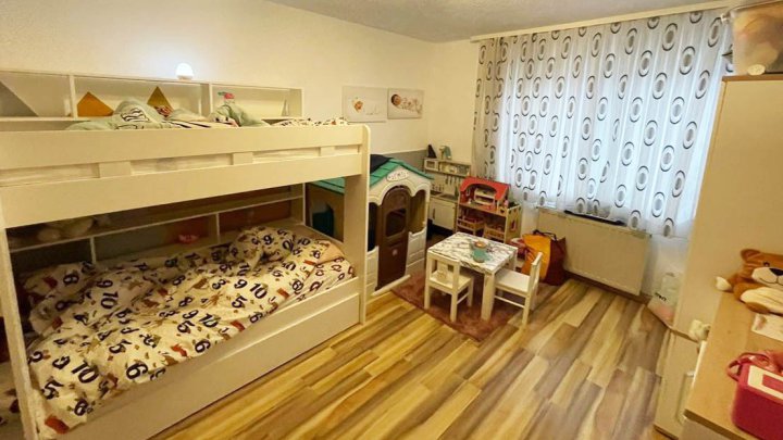 Schick modernisierte große 3 Zimmer-Eigentumswohnung mit Balkon
