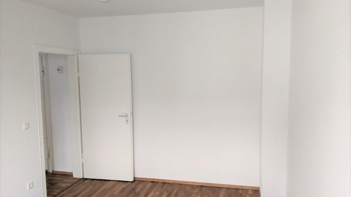 Sanierte 2 Zimmer Wohnung mit Balkon! 