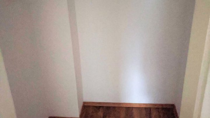 Sanierte 2 Zimmer Wohnung mit Balkon! 